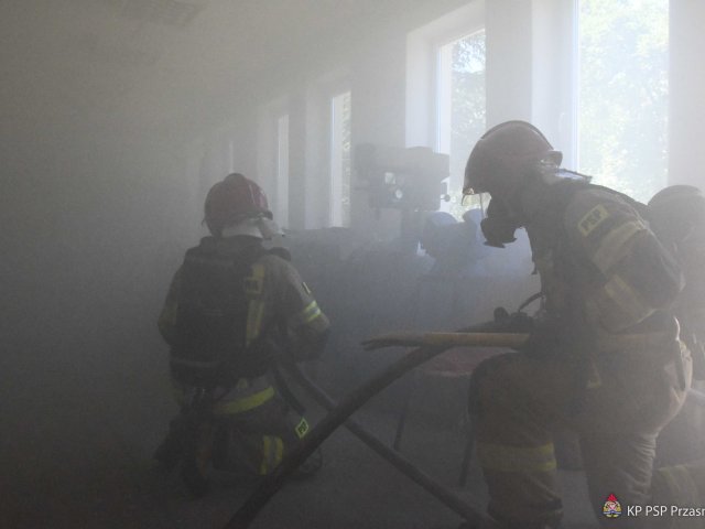 Pożar w budynku warsztatowo-magazynowym DPS Ruda